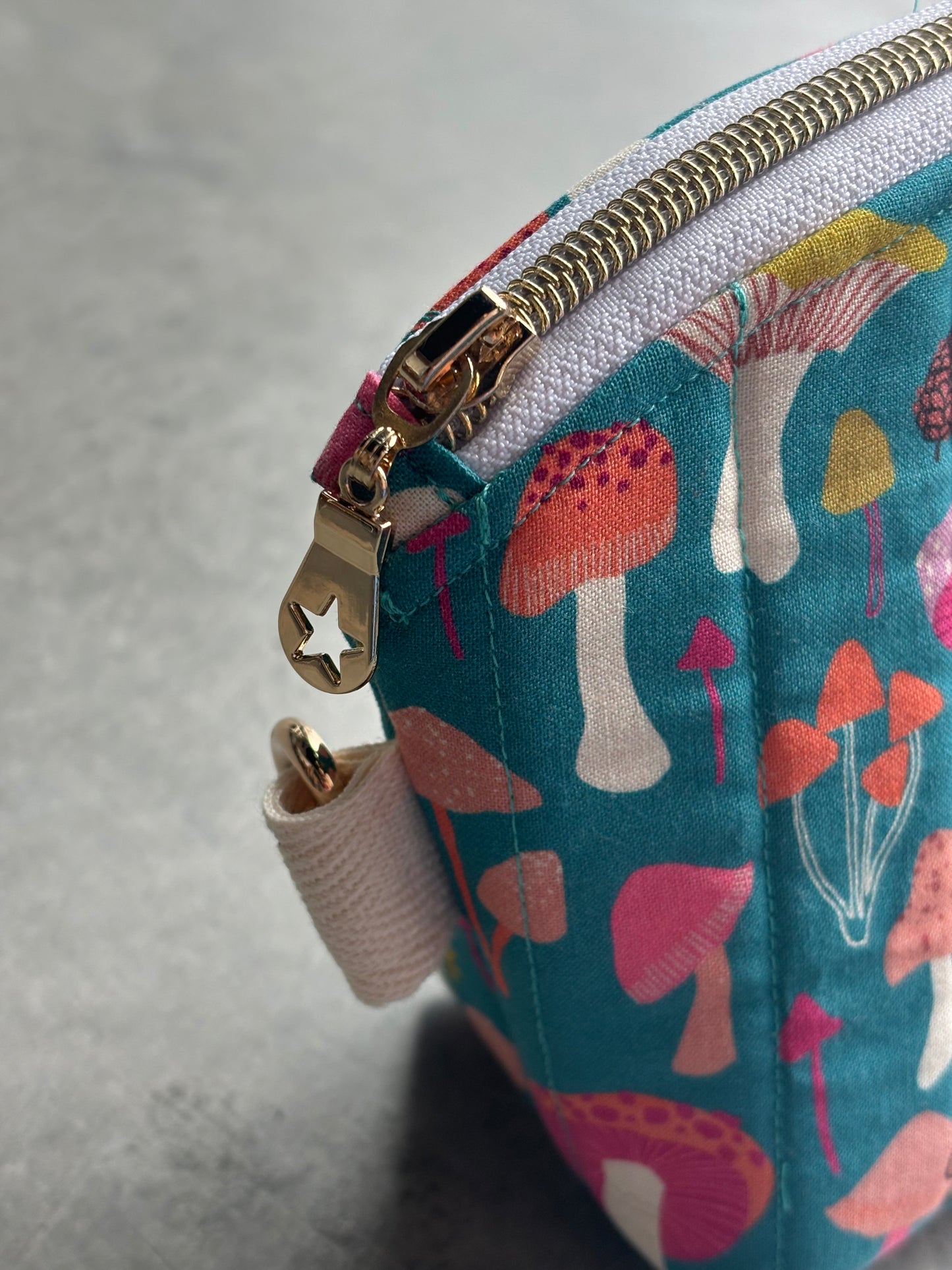 Medium Zipper Pouch in Mushroom+Stripe