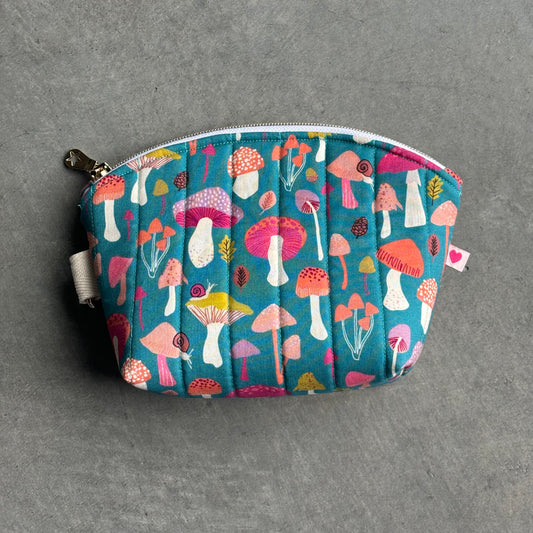 Medium Zipper Pouch in Mushroom+Stripe